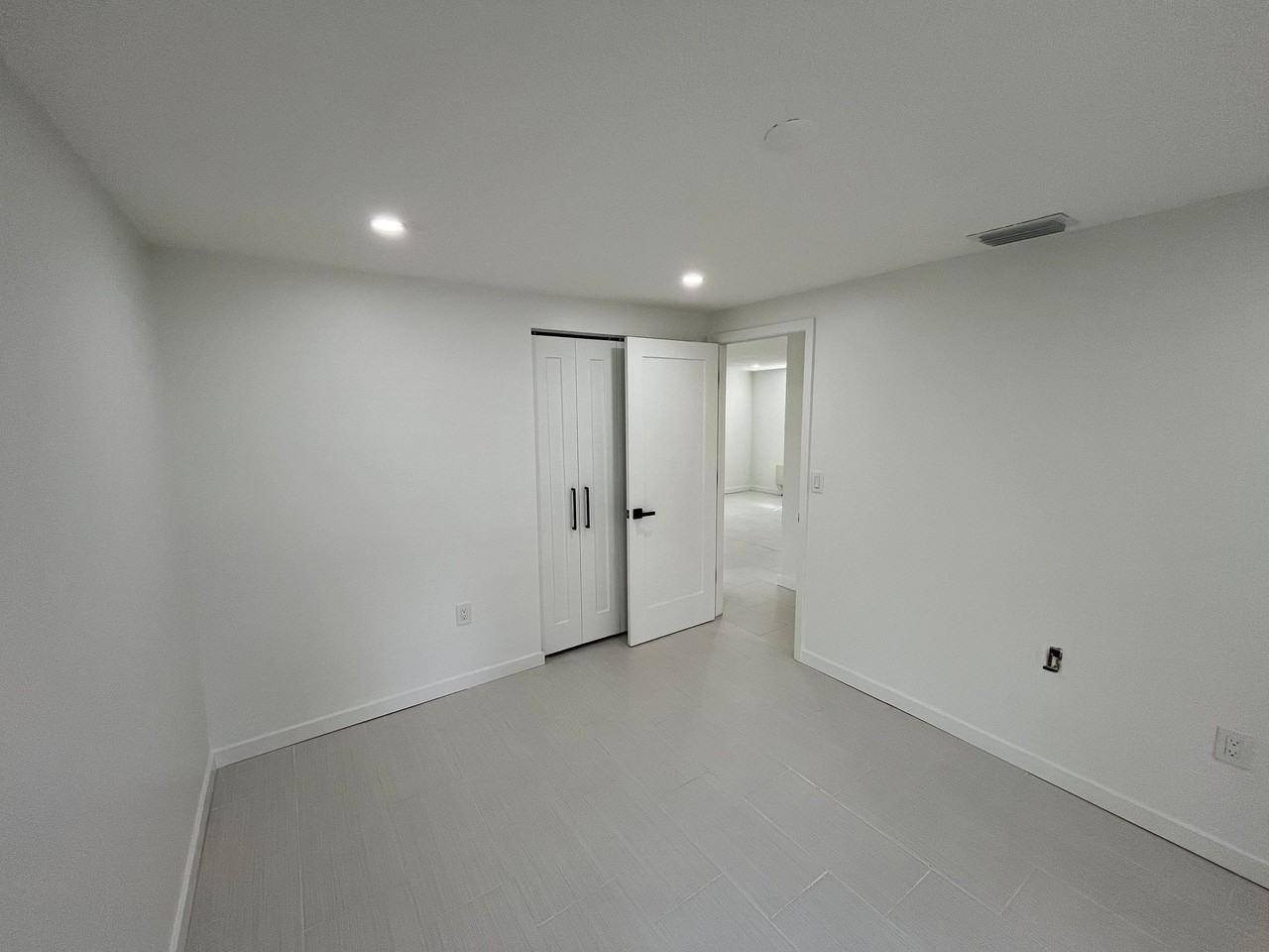 1511 Suponic Ave #B - Photo 6 of 9