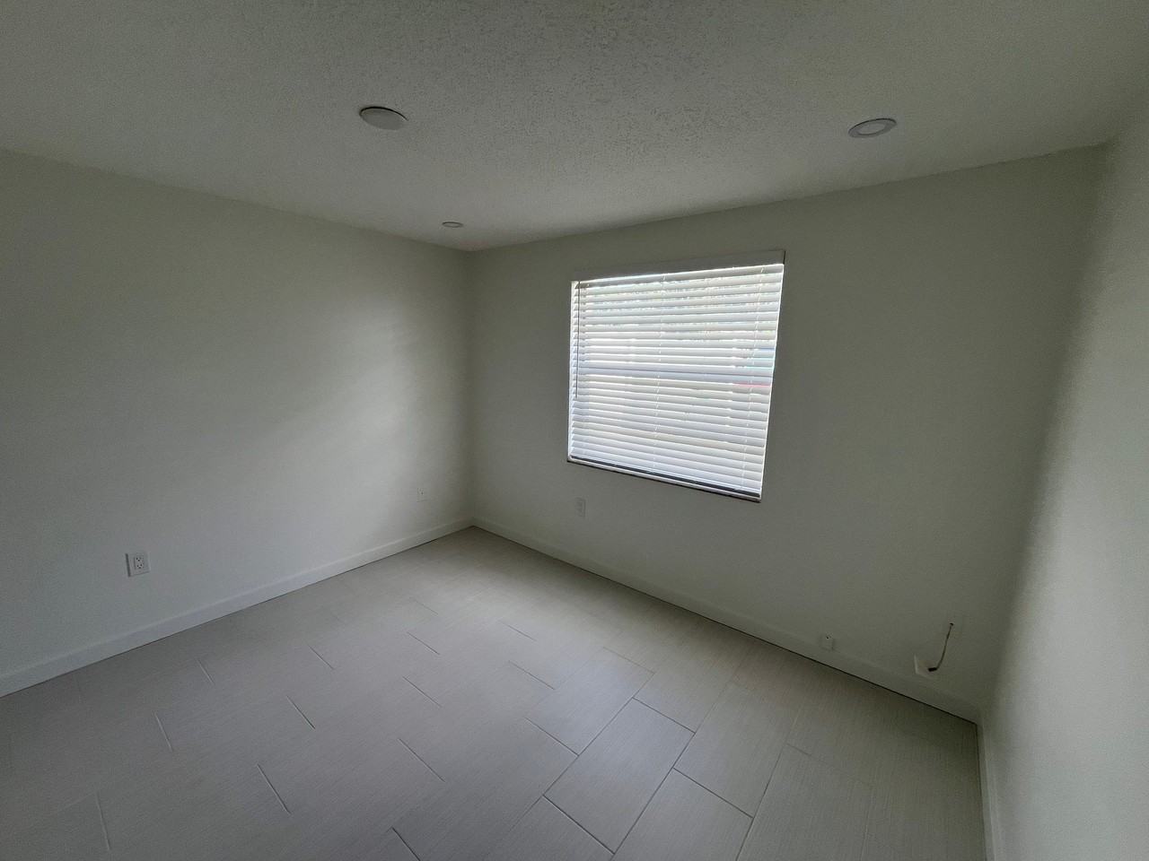 1511 Suponic Ave #B - Photo 7 of 9