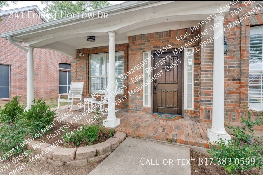 841 Forest Hollow Dr - Photo 2 of 27