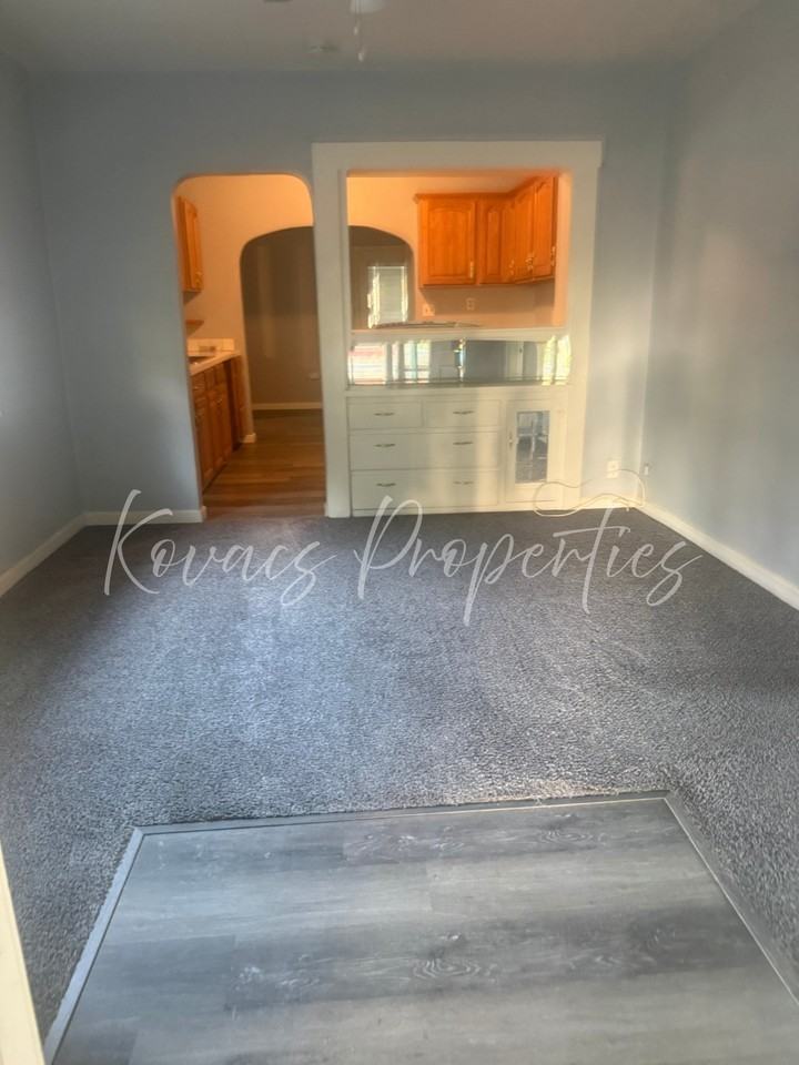 1036 N Rosemore Ave - Photo 3 of 13