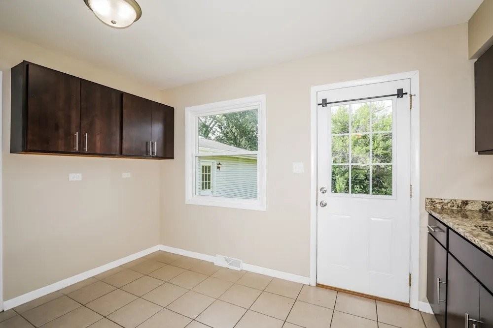 923 Greenwood Ave - Photo 3 of 9