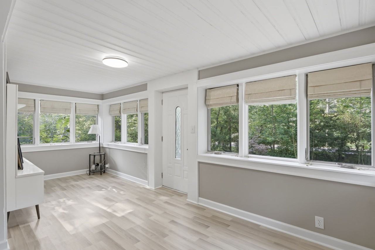 3136 E Edgewood Ave - Photo 4 of 20