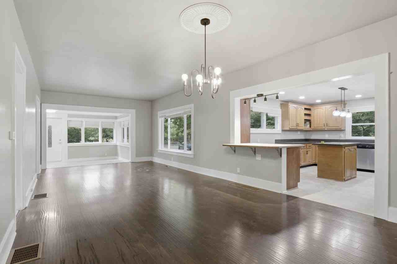 3136 E Edgewood Ave - Photo 6 of 20