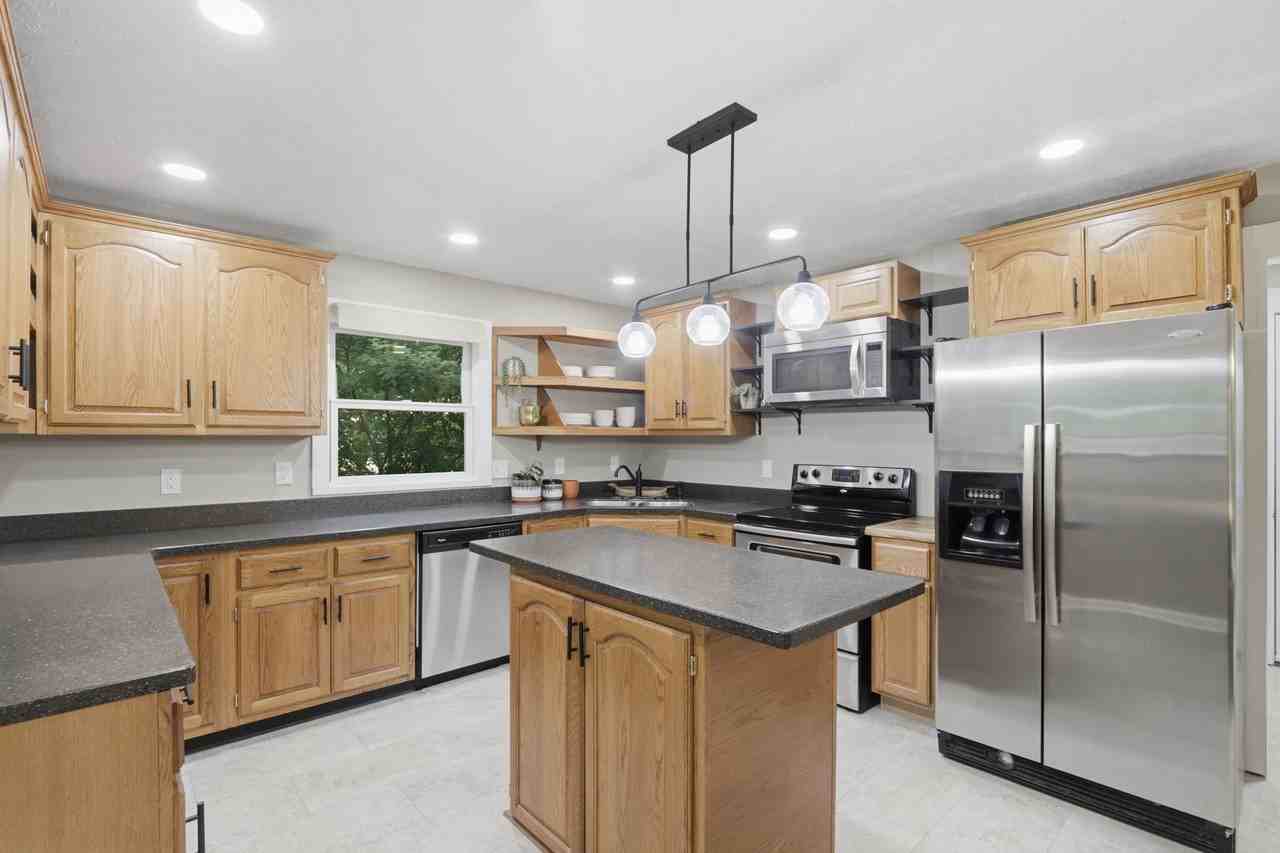 3136 E Edgewood Ave - Photo 7 of 20