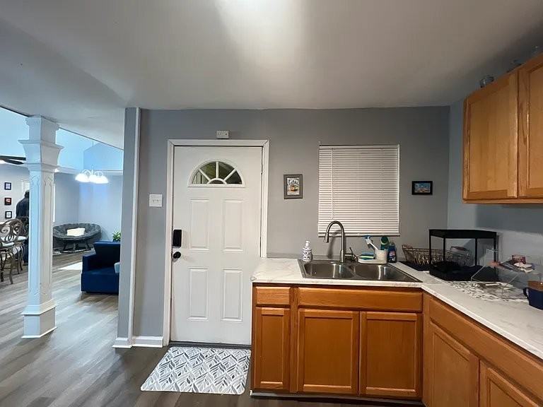 5506 Warrington Dr - Photo 6 of 14