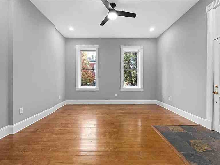 3309 Salena St - Photo 2 of 21