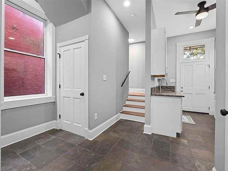 3309 Salena St - Photo 4 of 21