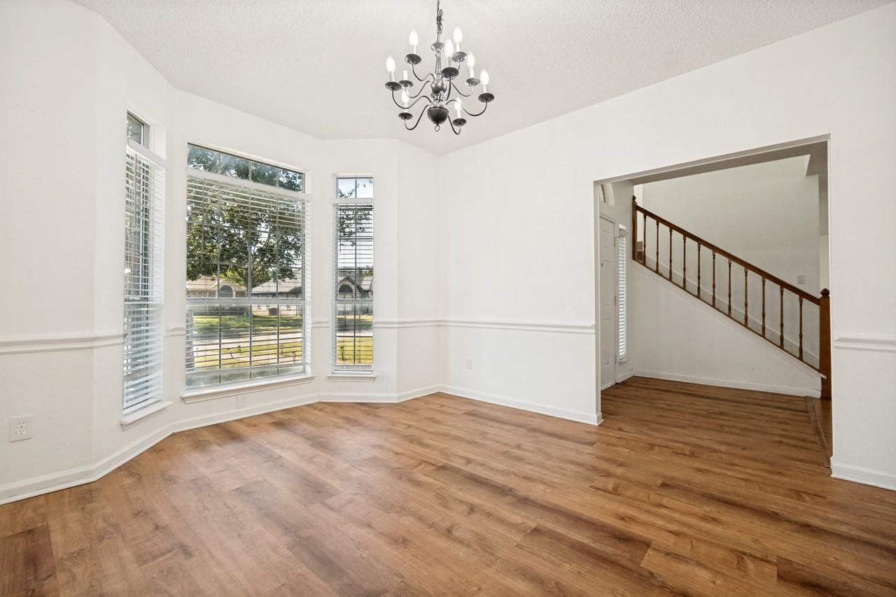 1005 Craig Dr - Photo 4 of 20