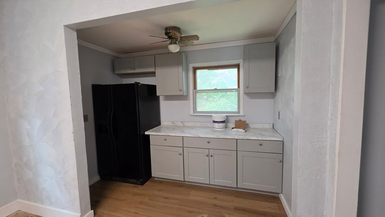 1606 W Colvin St - Photo 3 of 11