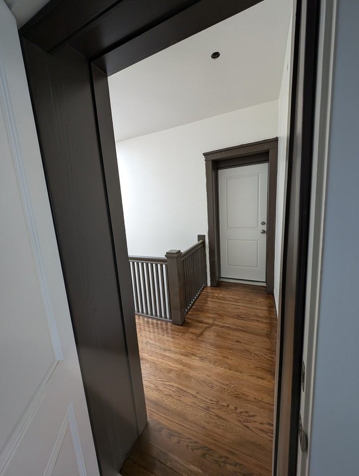 3182 N Milwaukee Ave #3182-2 - Photo 5 of 9