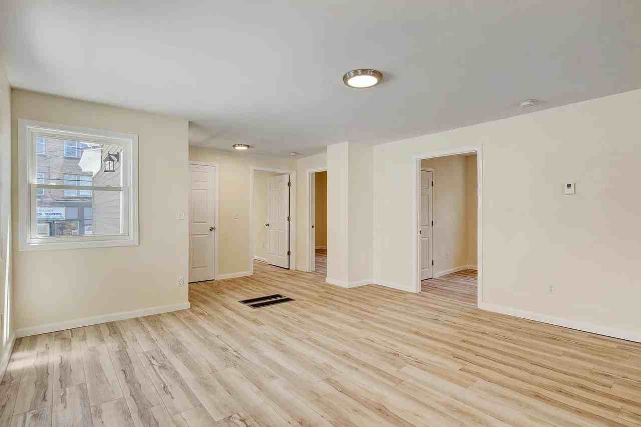 1002 Park St - Photo 3 of 16