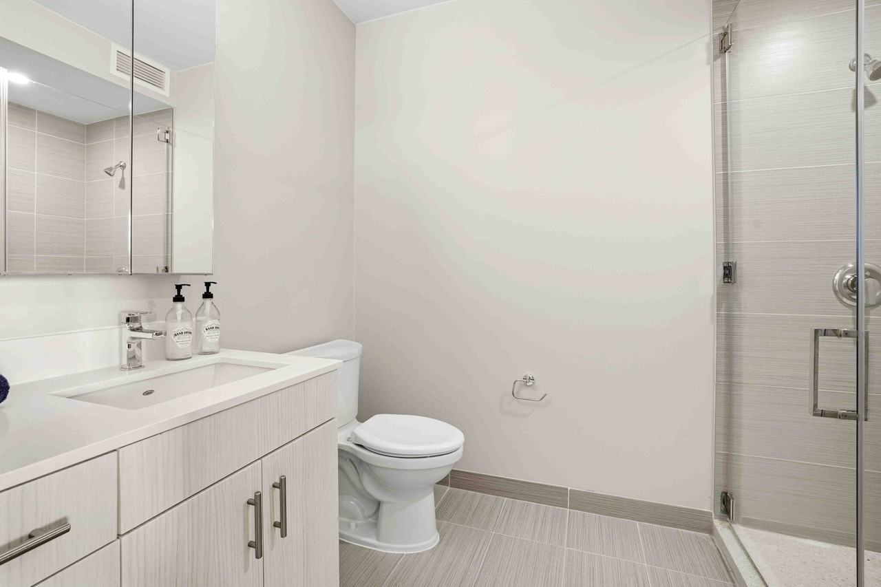 1005 S State St - Photo 6 of 16