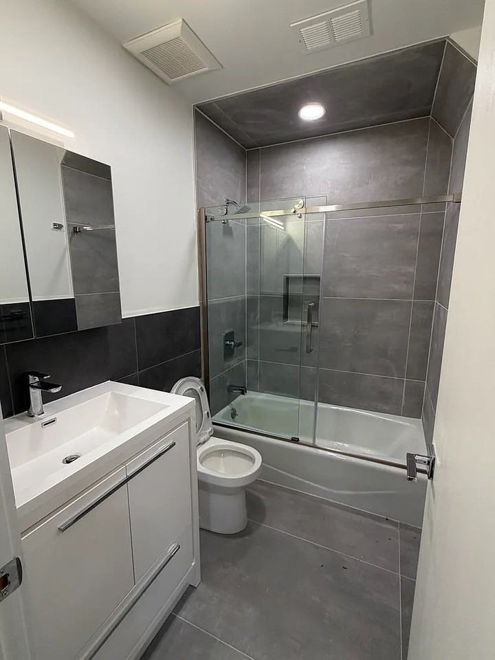 79 Forest St #2 - Photo 2 of 6