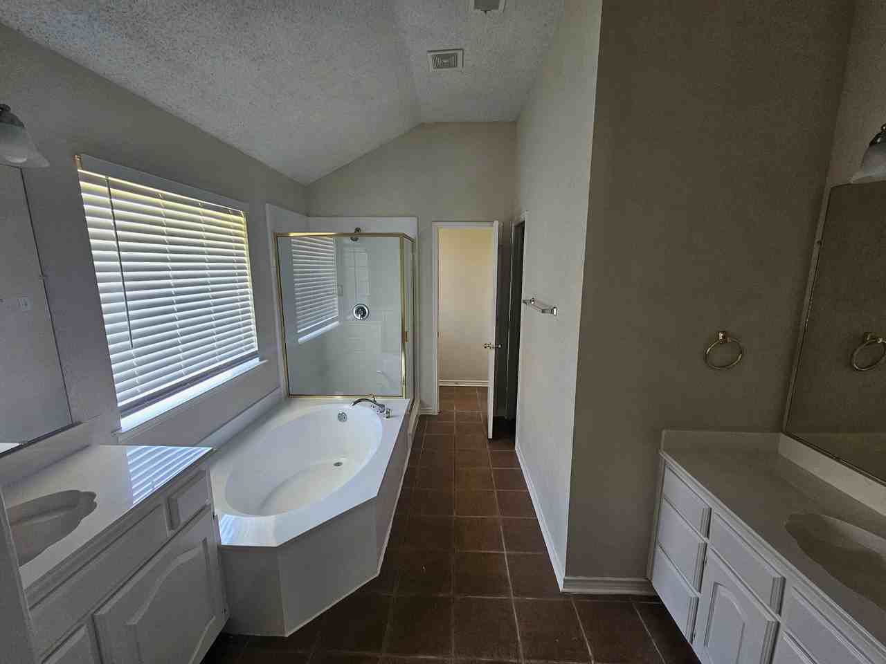 3703 Blossom Dr - Photo 7 of 11