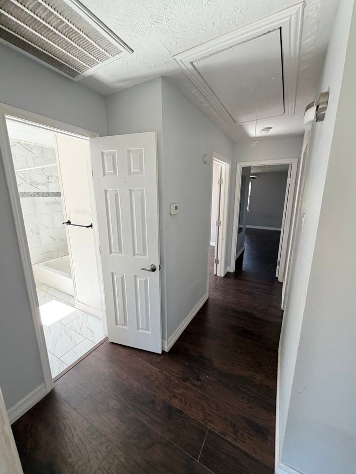 7230 Edgemoor Dr - Photo 6 of 12
