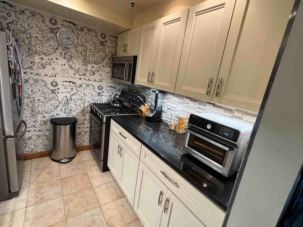 72 Park Ave #3B - Photo 7 of 20
