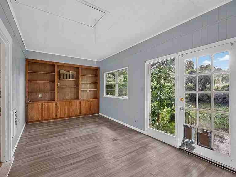 2117 S 13th St - Photo 6 of 6