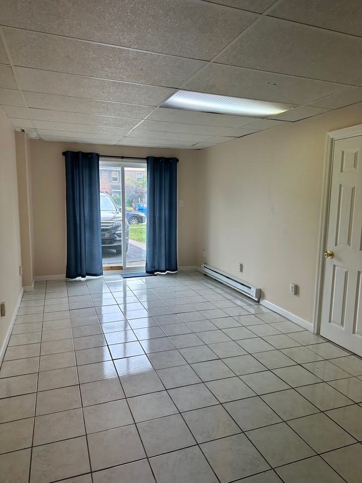 145 Sutcliffe Ln - Photo 2 of 20