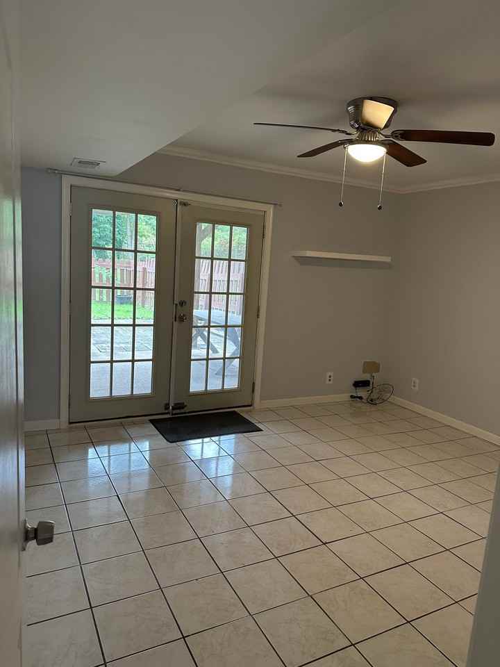 145 Sutcliffe Ln - Photo 3 of 20