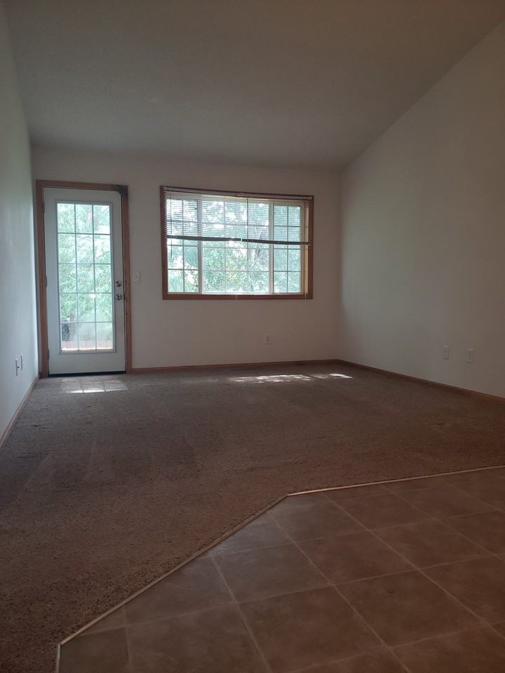 Peitz Ave - Photo 5 of 15