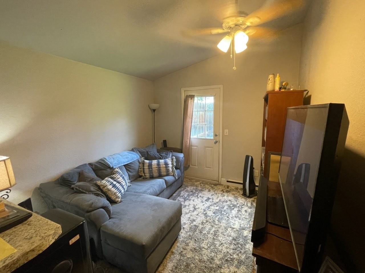 E 57th St #813-5 - Photo 2 of 5