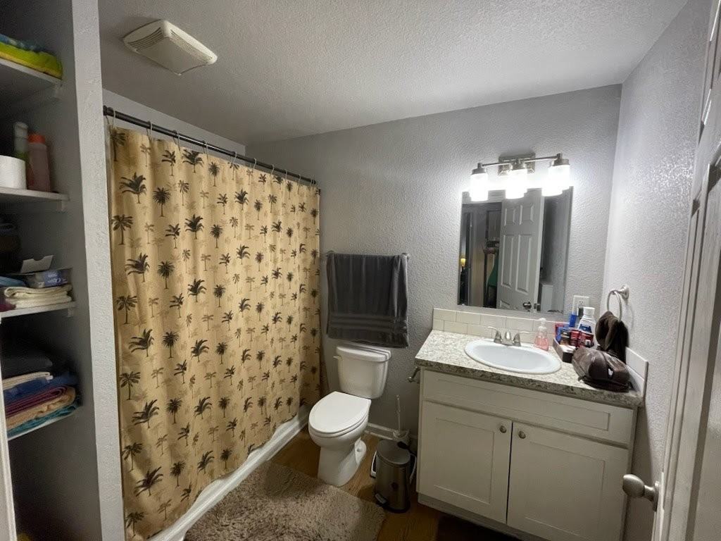 E 57th St #813-5 - Photo 4 of 5