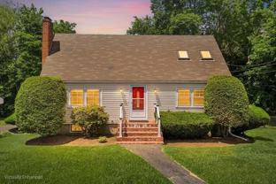 21 Bartlett Ave - Photo 1 of 1