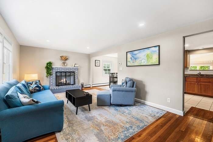 21 Bartlett Ave - Photo 2 of 20