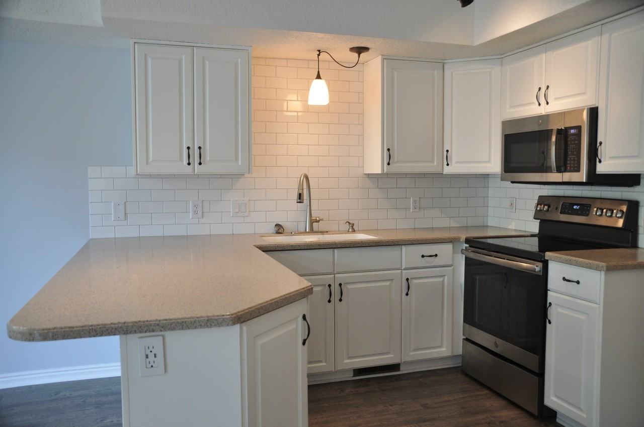 752 E Village Way - Photo 5 of 20