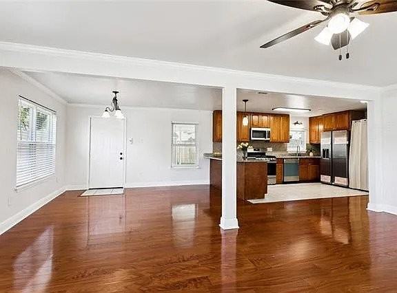 215 Citrus Rd - Photo 4 of 11