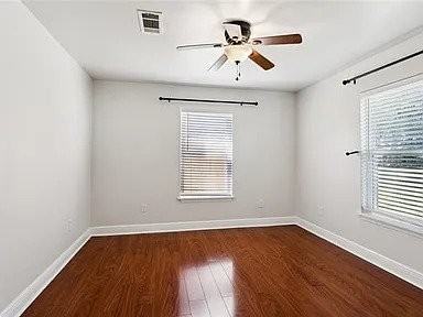 215 Citrus Rd - Photo 6 of 11