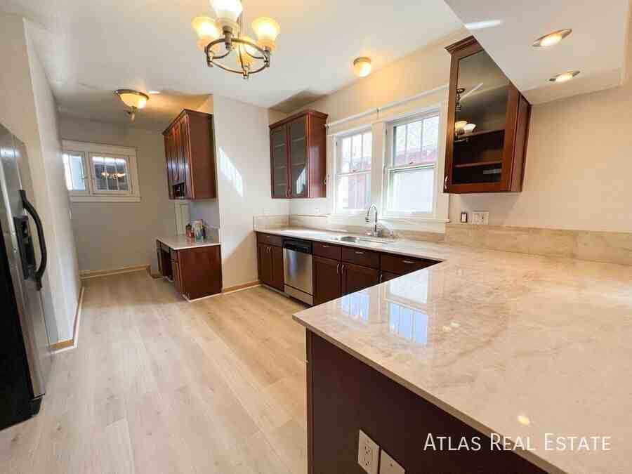 1014 Garfield St - Photo 2 of 27