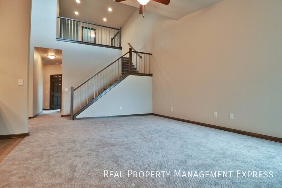 5425 S Seville Pl - Photo 4 of 25