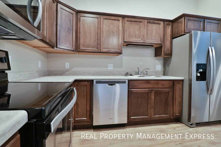 5425 S Seville Pl - Photo 7 of 25