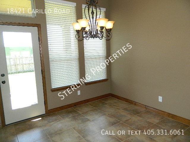18421 Carillo Rd - Photo 7 of 24
