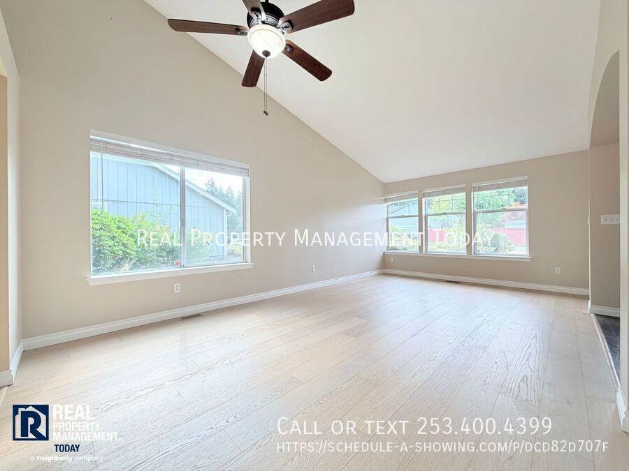 609 Cherry St E ##E. - Photo 2 of 33
