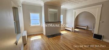 featured image of 206 Maine Ave #1