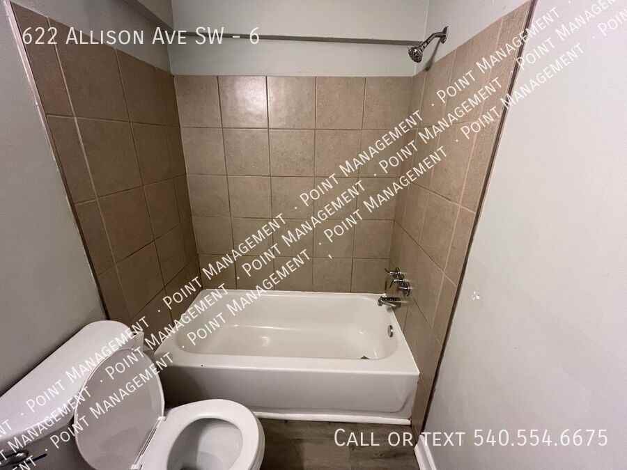 622 Allison Ave Sw #6 - Photo 6 of 10