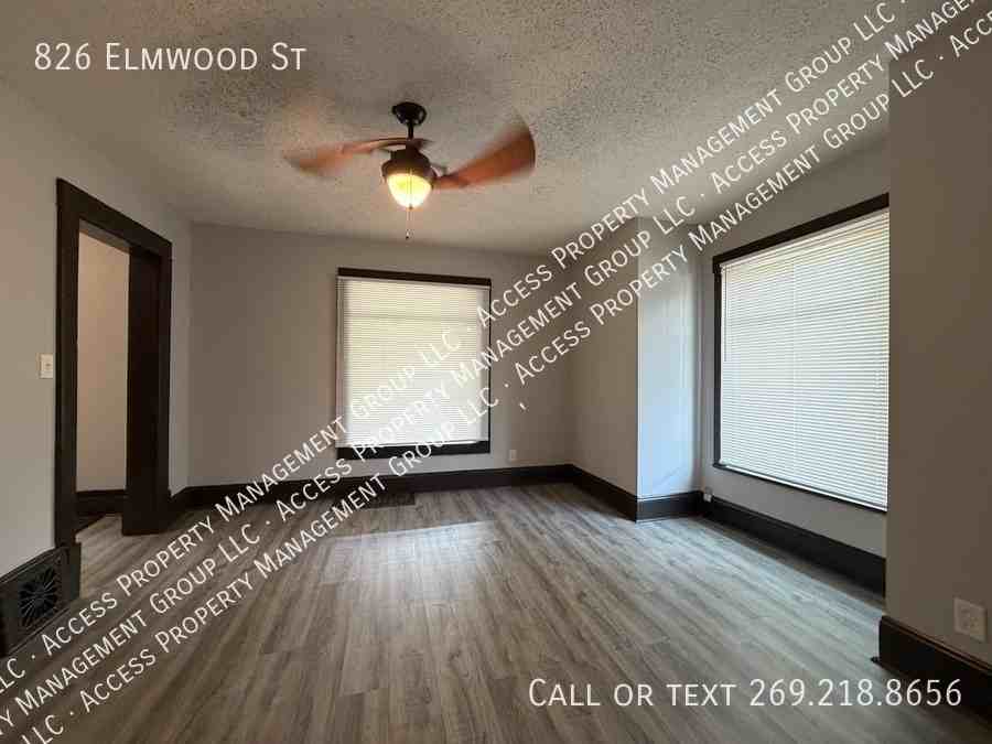 826 Elmwood St - Photo 3 of 21