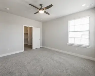 2903 Lakeside Pkwy - Photo 3 of 4