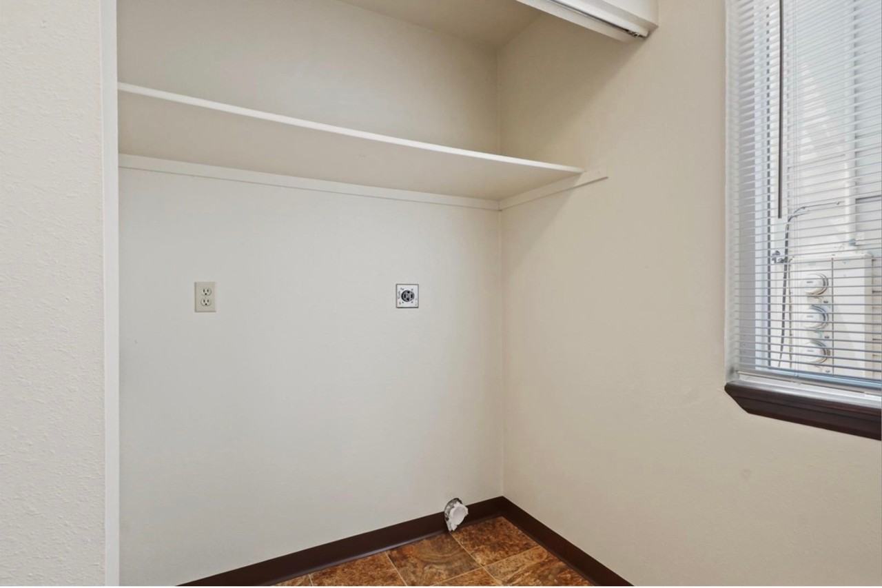 2807 W Uintah St #C - Photo 6 of 9