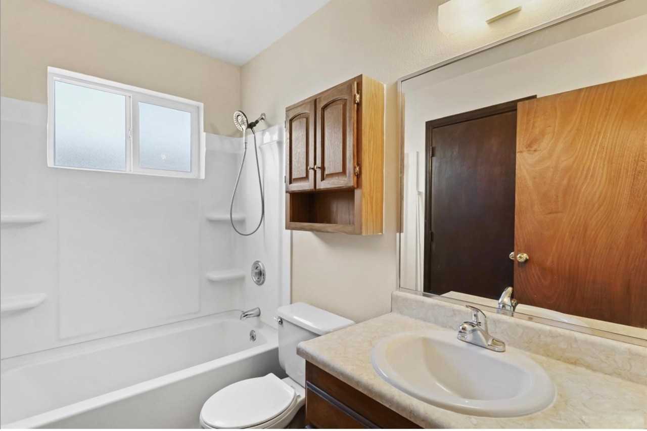 2807 W Uintah St #C - Photo 7 of 9