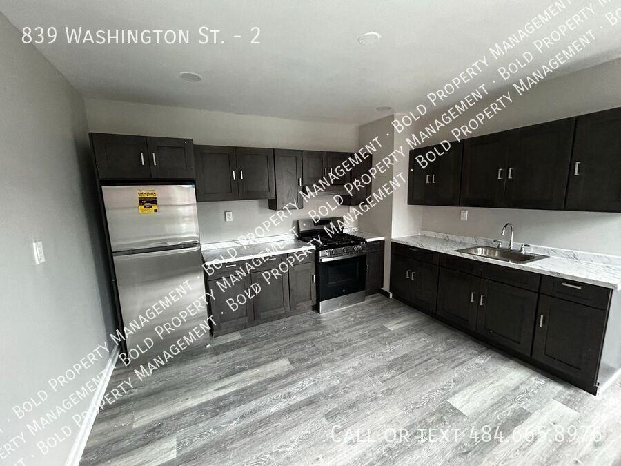 839 Washington St #2 - Photo 4 of 10