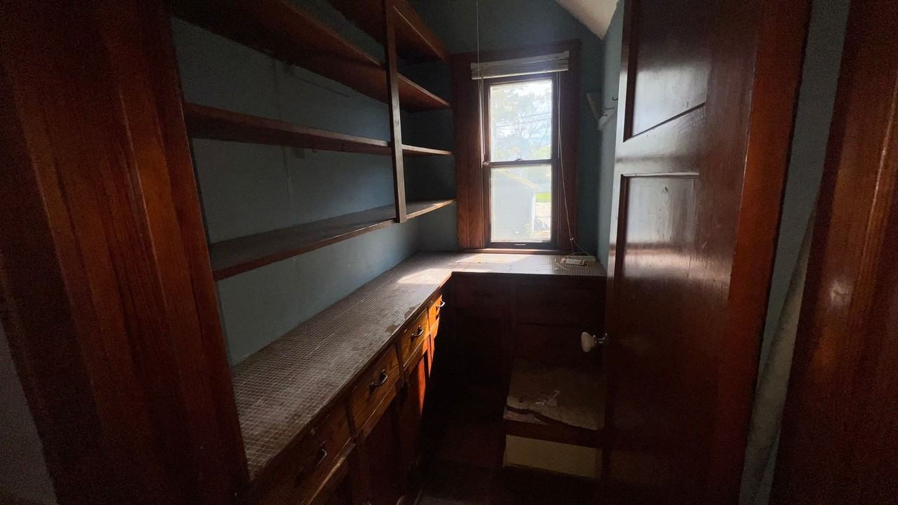 3328 N 38th St - Photo 6 of 15