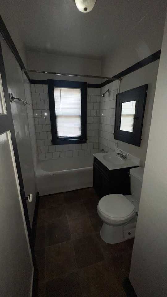 3328 N 38th St - Photo 5 of 9