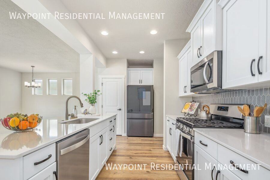 3376 Nw 14th Ave - Photo 7 of 34