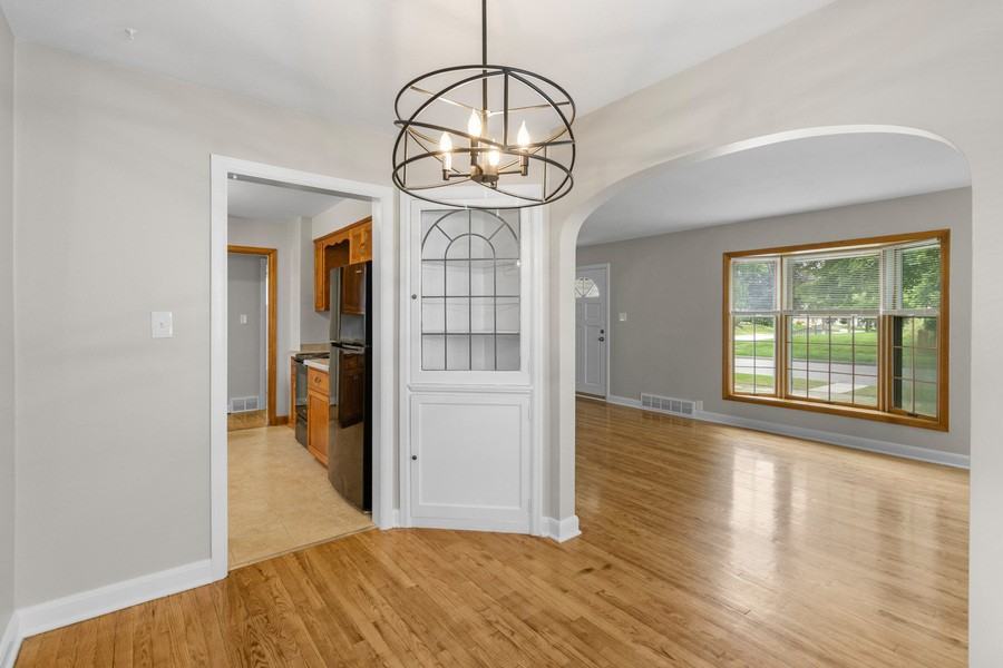 W63N399 Hillcrest Ave - Photo 4 of 21