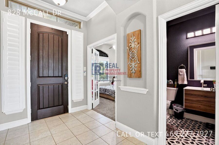 828 Mccall Dr - Photo 4 of 42