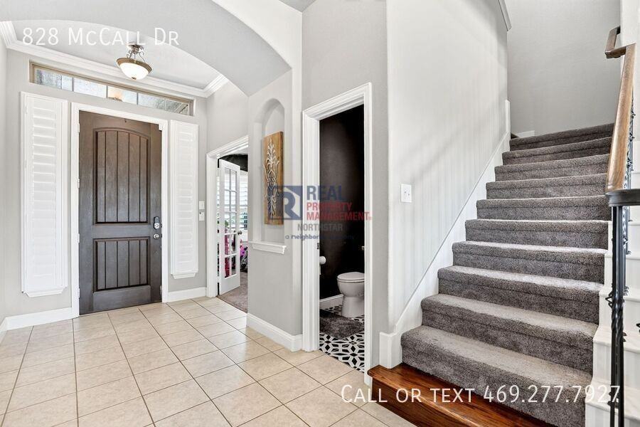 828 Mccall Dr - Photo 5 of 42