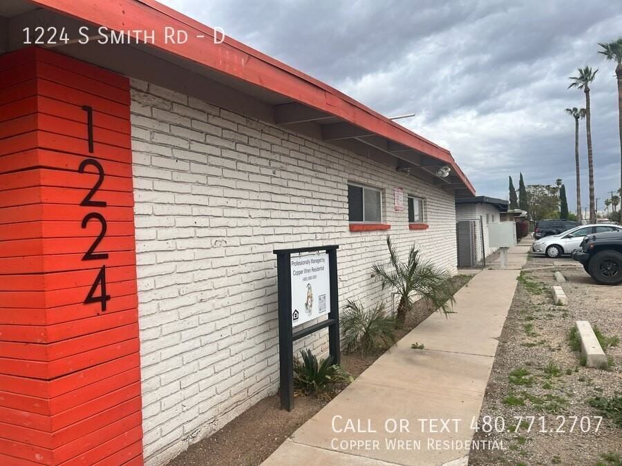 1224 S Smith Rd #D - Photo 2 of 2
